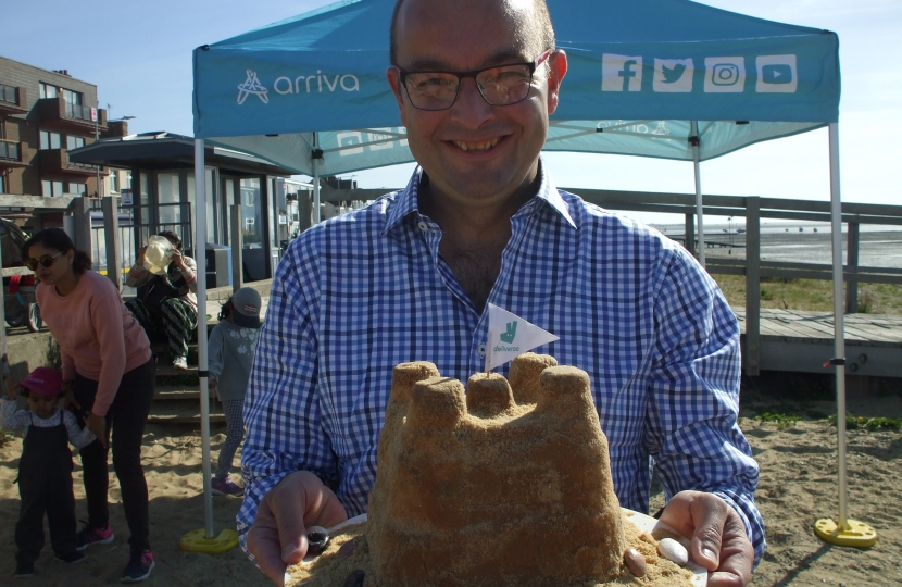 james Duddridge with cake