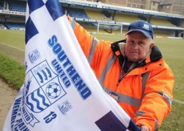 Ray Davy with Southend United Flag