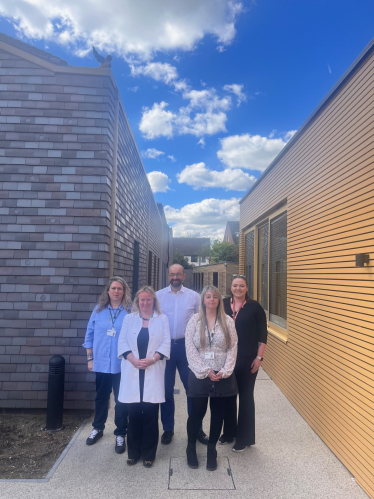 Sir James Duddridge KCMG MP and Felicity Buchan MP, Minister for Housing and Homelessness, with HARP staff visiting Bluebird in April.